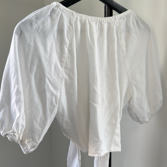 Abercrombie & Fitch Puff Sleeve Linen Cropped Blouse - Picture 7 of 8